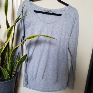 Athleta long sleeve gray tee shirt